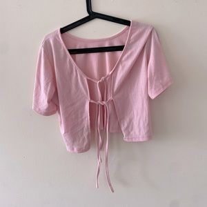 pink top